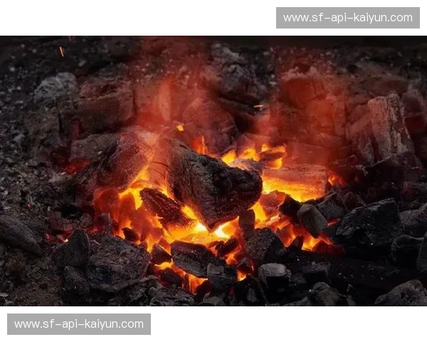 当信仰的光芒遇上现实的熔炉：马库斯与乔西里，一场关于理想与生存的史诗对决